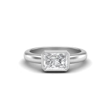 Load image into Gallery viewer, Fine Radiant Cut Band
